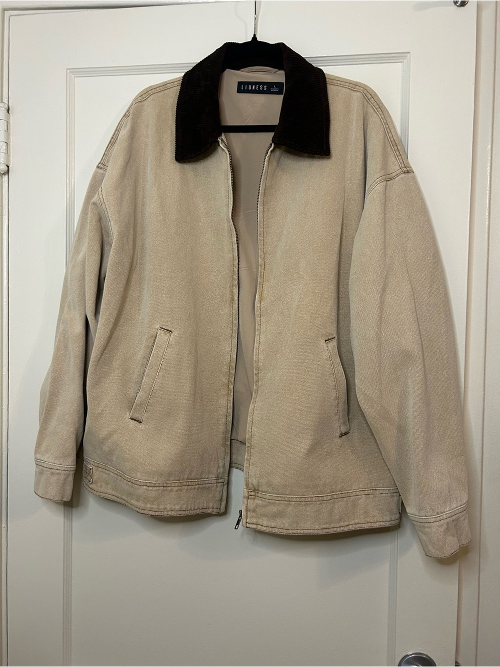 Lioness Workwear Jacket Stone 100% Cotton Utility Buckle Size Large NWOT